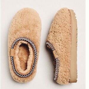 UGG TASMAN MAXI CURLY SLIPPERS NIB